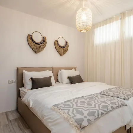 Maison Solea, Plaka Villa *