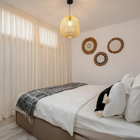 Villa Maison Solea, Pláka