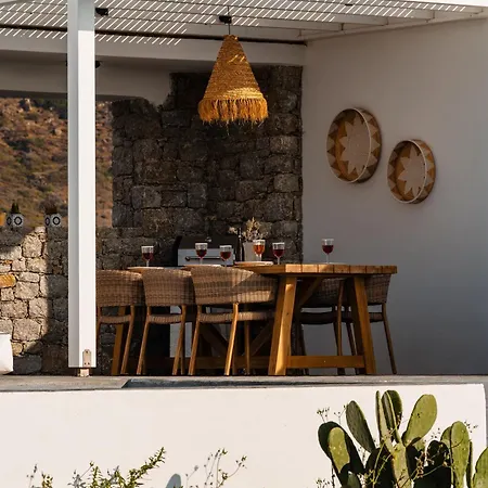 Maison Solea, Pláka